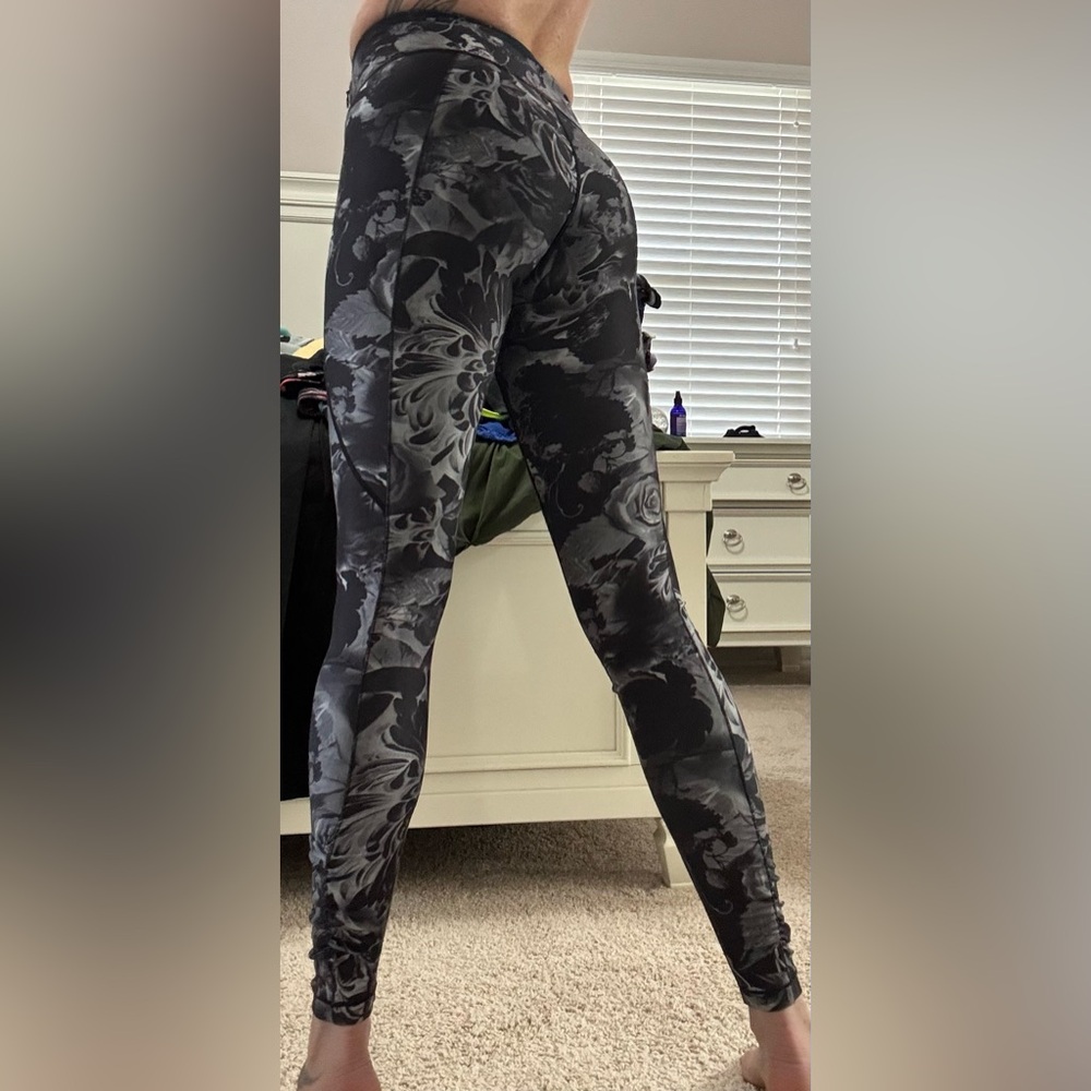 CALIA by Carrie Underwood Black and Gray Leggings